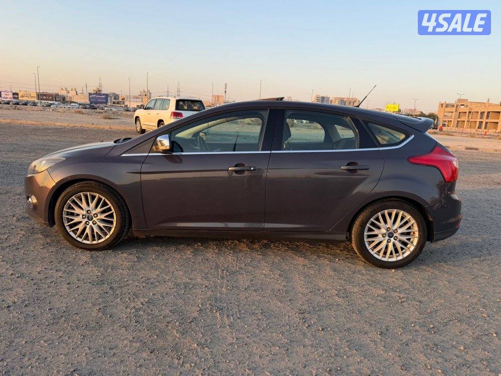 فورد فوكس 2012 عداد 130 فقط6