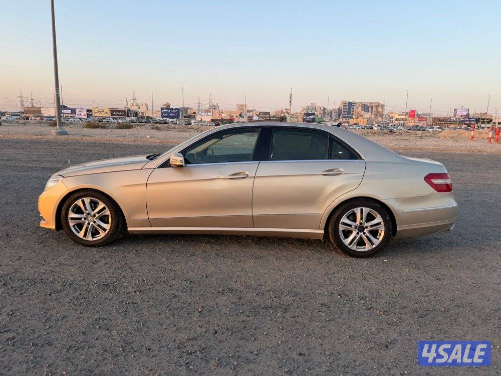 مرسيدس E300 موديل 2013 الفل4