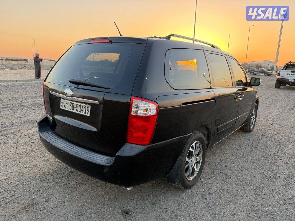 كيا كرنفال 2015 نظيف جدا1