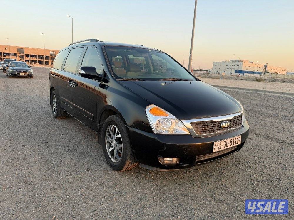 كيا كرنفال 2015 نظيف جدا4