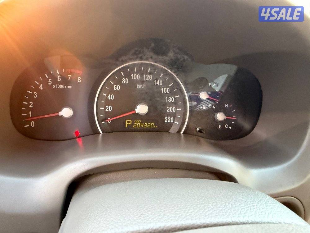 كيا كرنفال 2015 نظيف جدا8