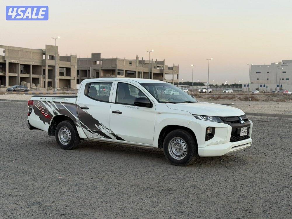 وانيت ميتسوبيشي 20200