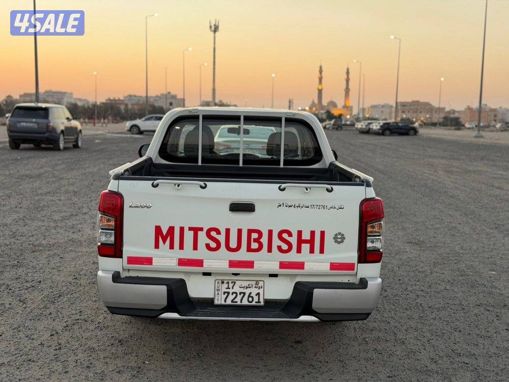 وانيت ميتسوبيشي 20205