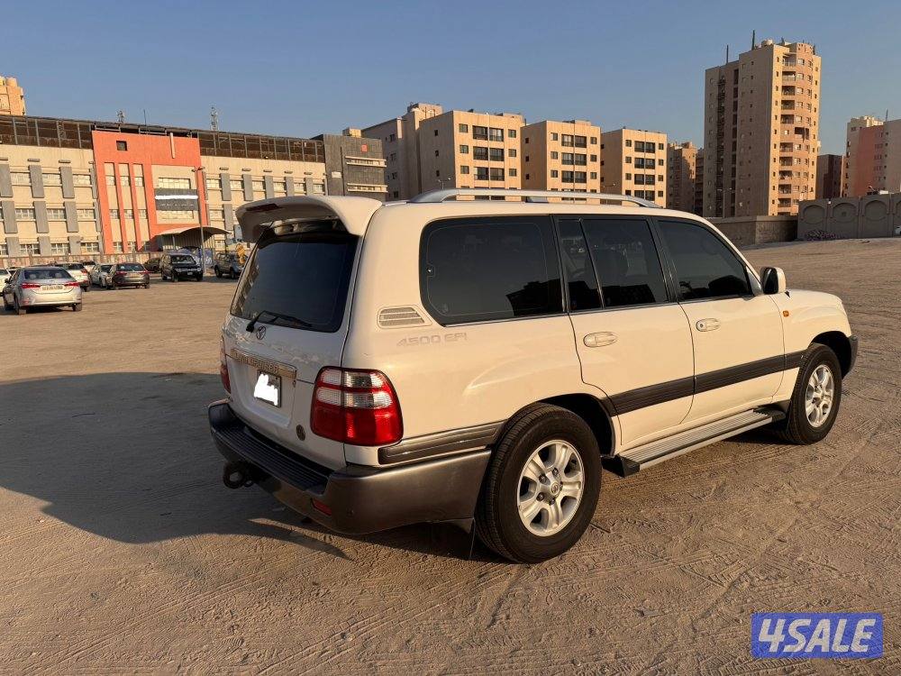 لاند كروزر ٢٠٠٥2