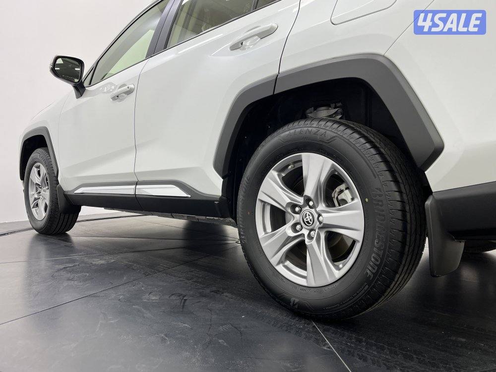 TOYOTA RAV401 4X2 STANDARD OPTION9