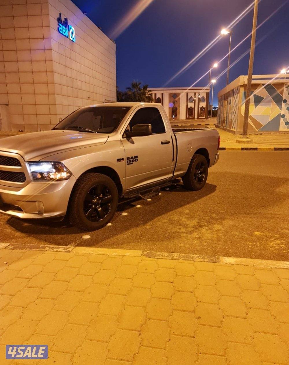 للبيع دودج رام بلاك بادج ٢٠٢٠ وكالة ماشي ١٧٣ الف كم شرط الفحص.0