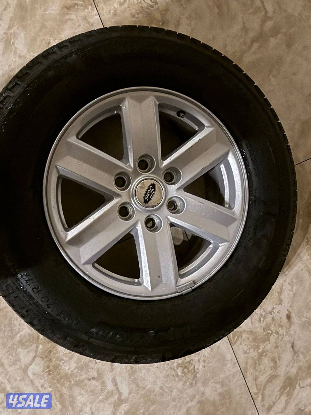 للبيع طقم رنقات وكالة فورد + تواير Toyo Open Country2