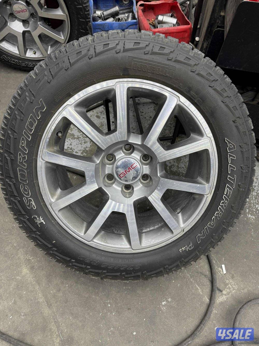 ربع حجري  بريلي pirelli  275/55/200