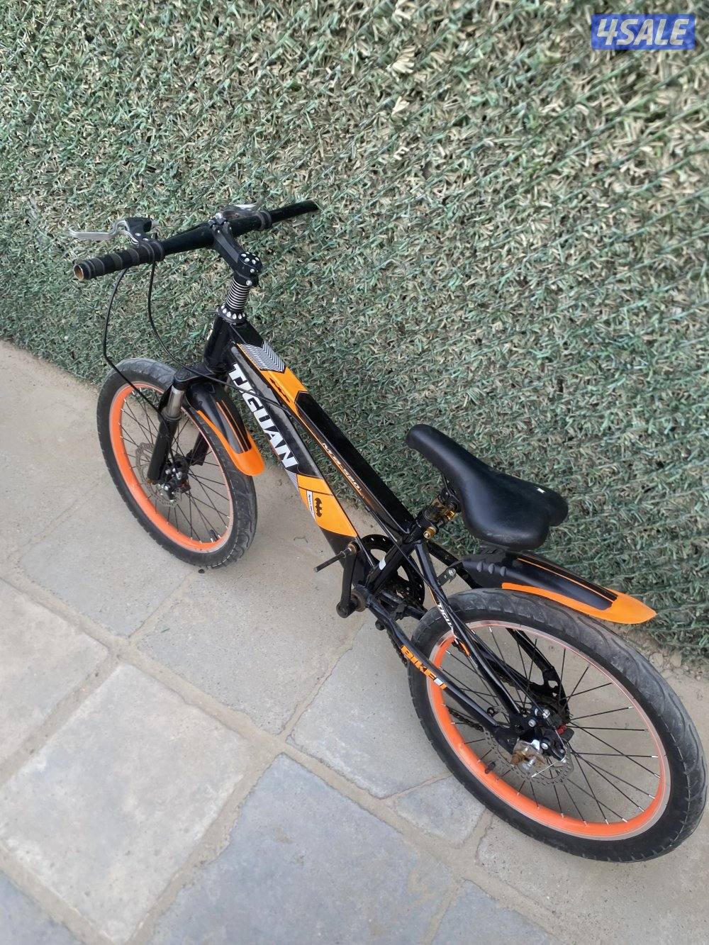 على السوم المشاكل واحده دواسه خربان  و صنقل بس1