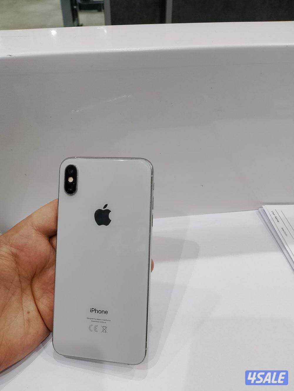 ايفون Xs max جيجا 256 ابيض0