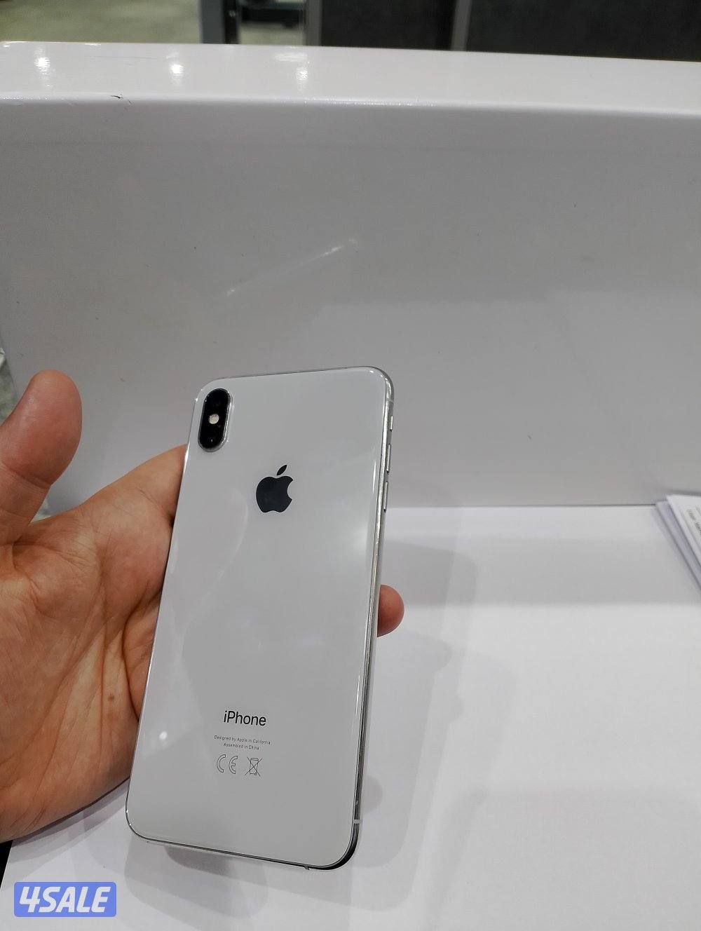 ايفون Xs max جيجا 256 ابيض3