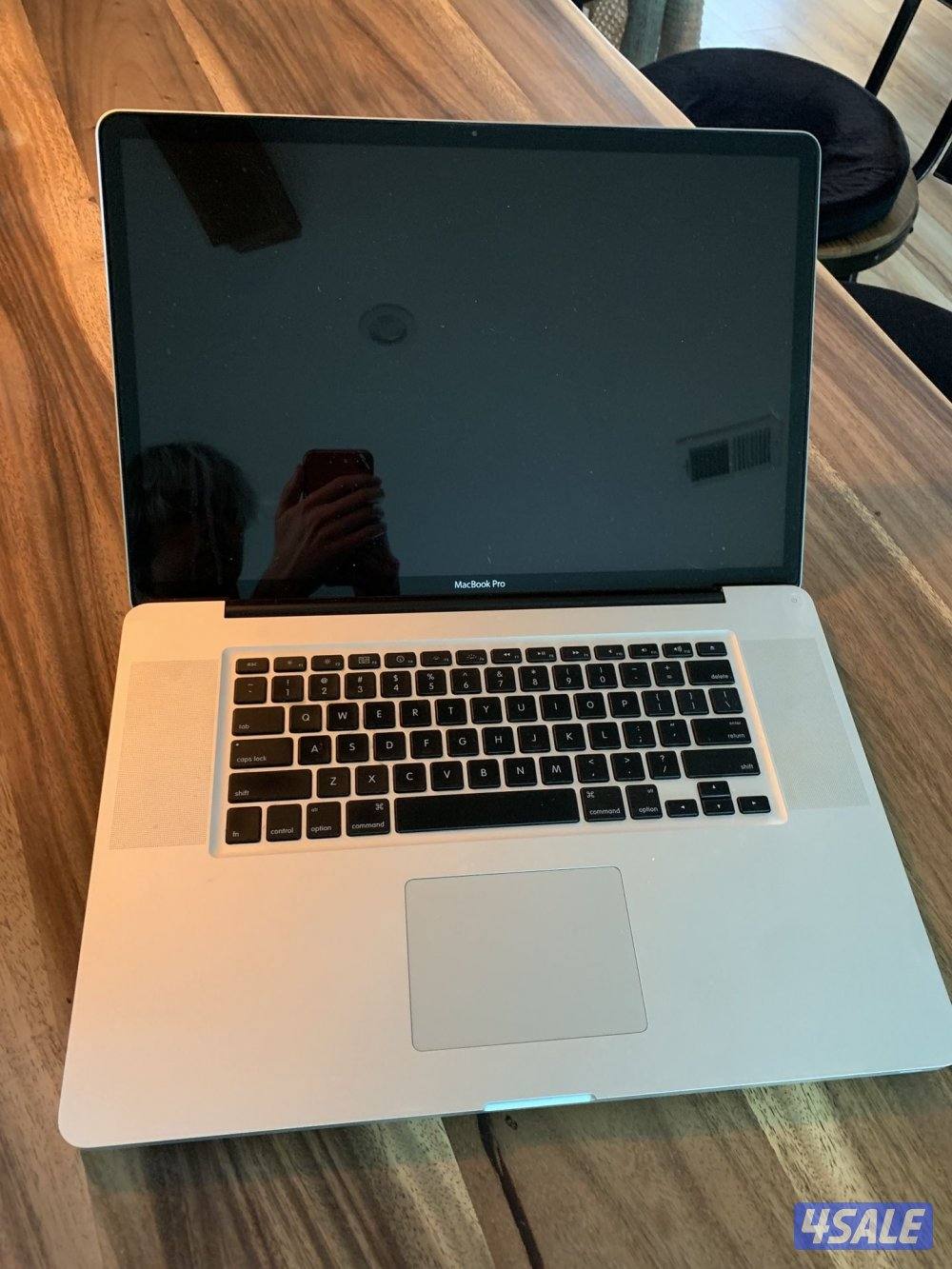 MACBOOK PRO 17 inch (End of November 2009)2