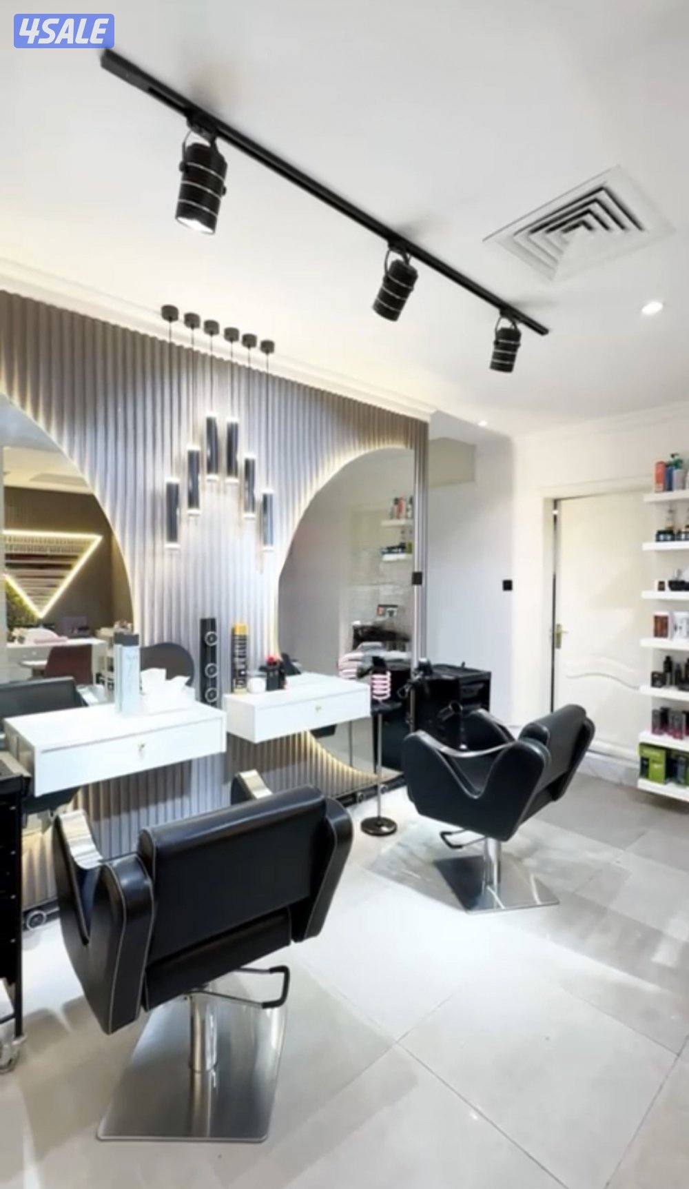 صالون نسائي للبيع0