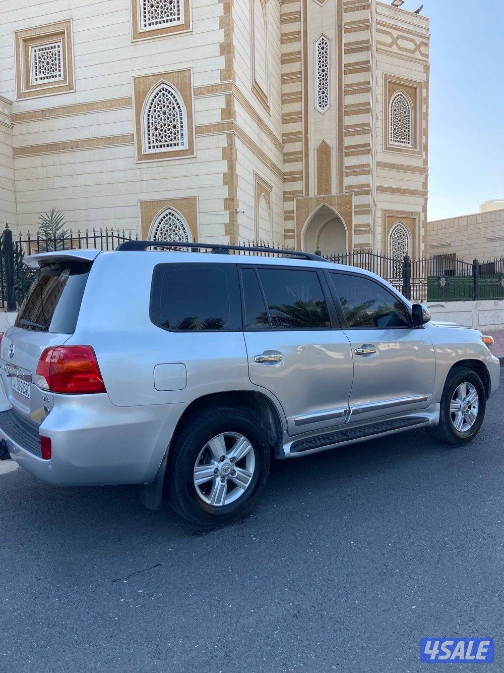 GXR 8 لاندكروز مويل 20143