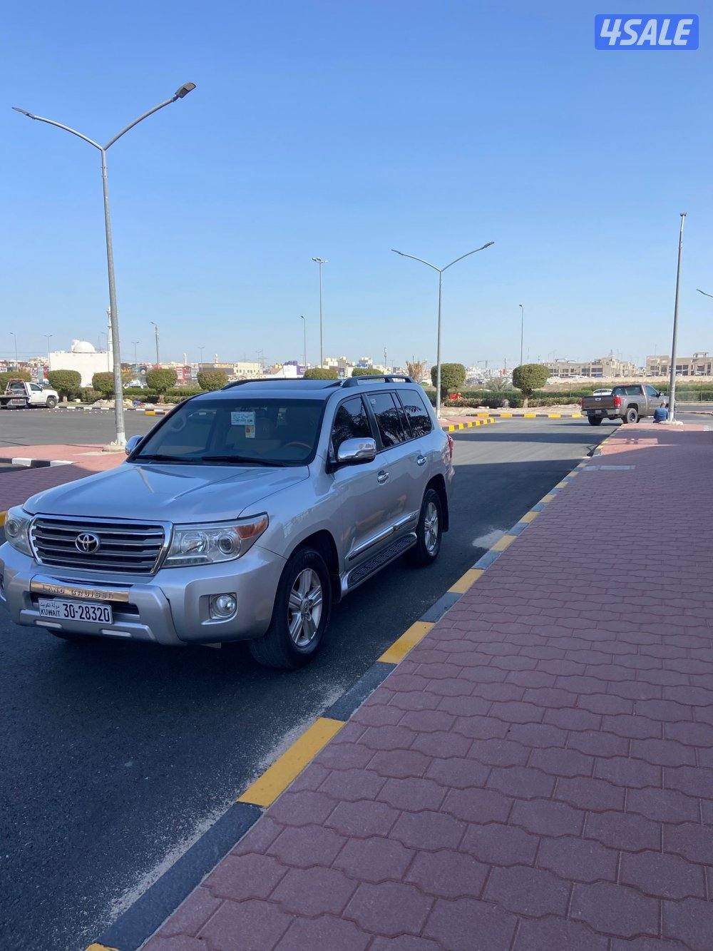 GXR 8 لاندكروز مويل 20145