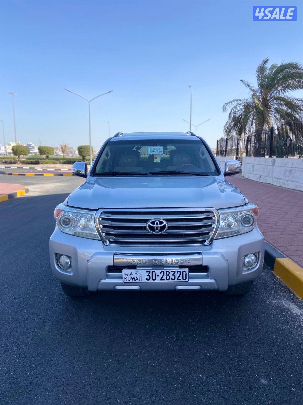 GXR 8 لاندكروز مويل 20149