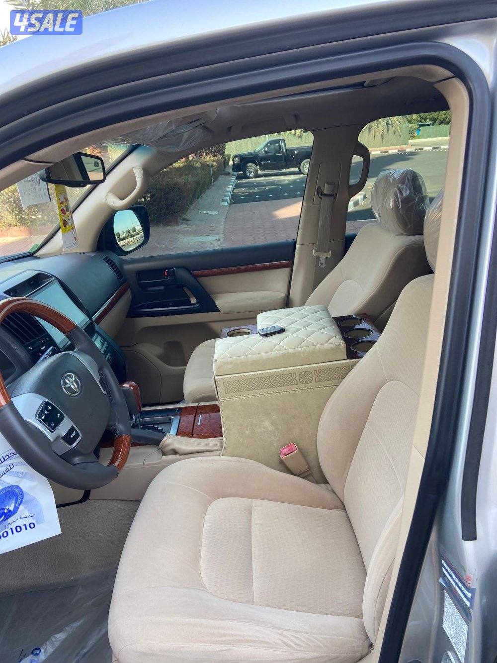 GXR 8 لاندكروز مويل 201413