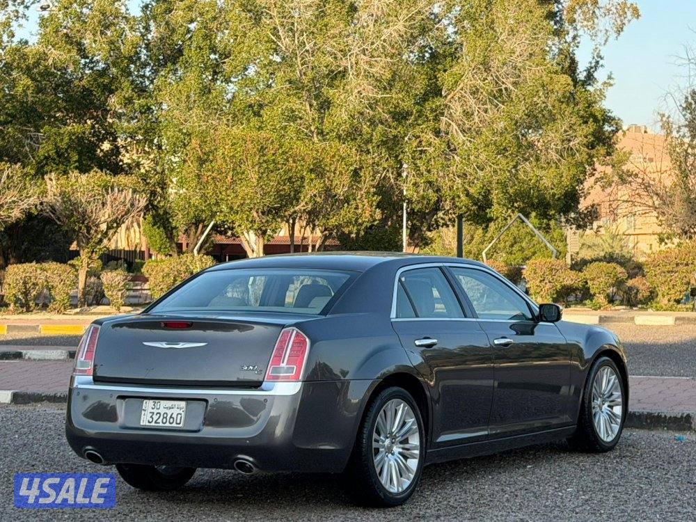 للبيع كرايسلر HEMI C300 5.7 موديل 2013 وارد الملا2