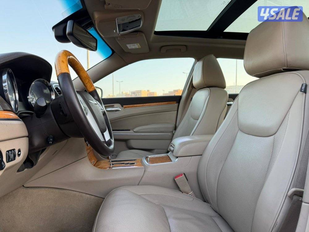 للبيع كرايسلر HEMI C300 5.7 موديل 2013 وارد الملا4