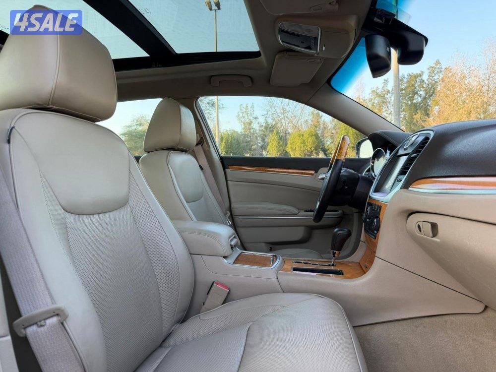 للبيع كرايسلر HEMI C300 5.7 موديل 2013 وارد الملا6