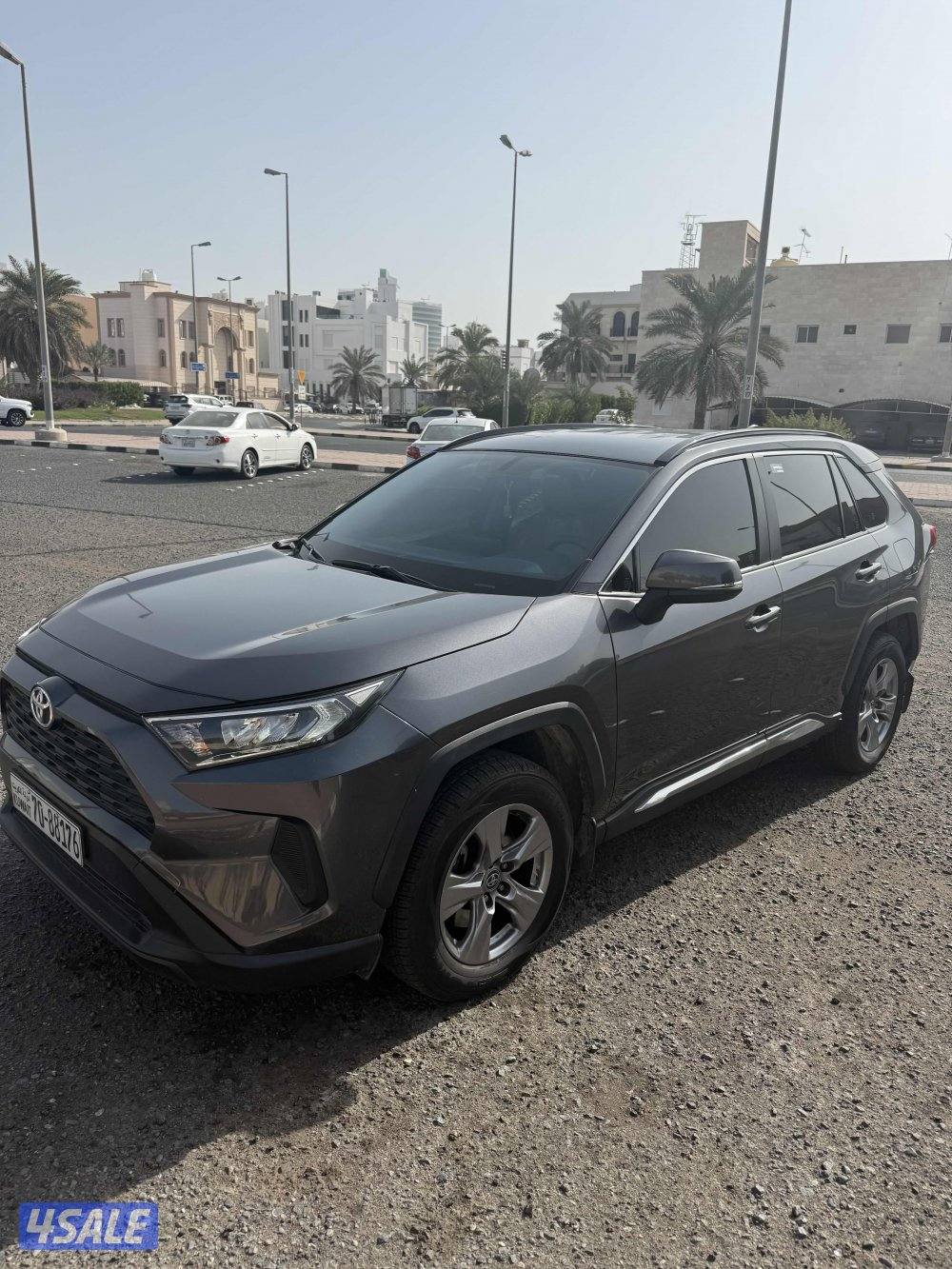 للبيع جيب راف فور موديل 2023 الممشى 41420 سيرفس منتظم في الوكاله0