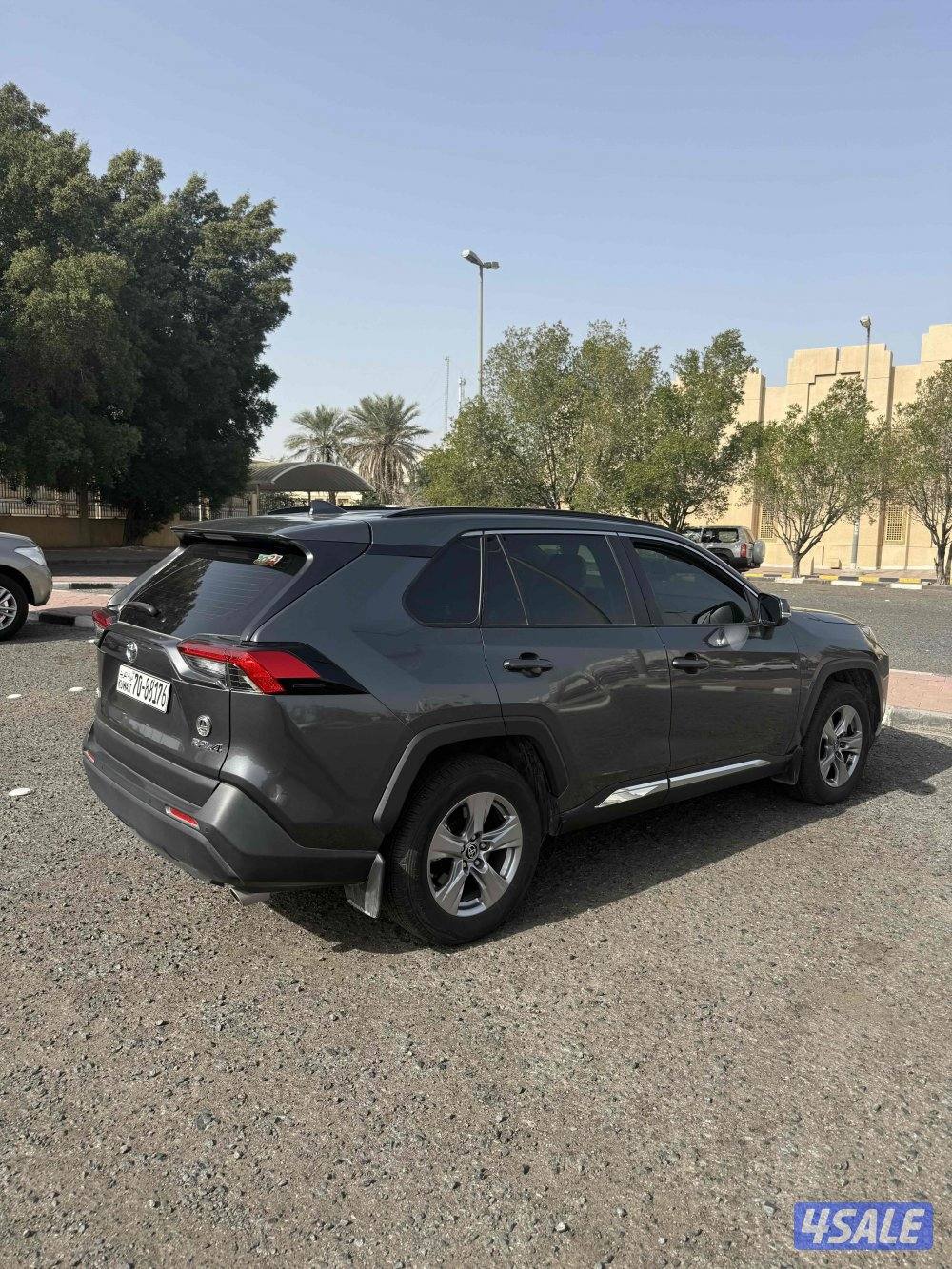 للبيع جيب راف فور موديل 2023 الممشى 41420 سيرفس منتظم في الوكاله1