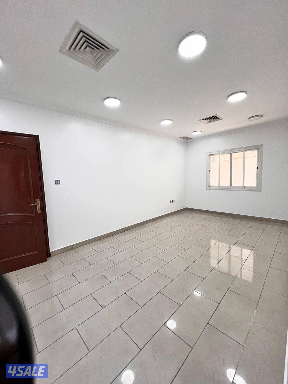 Rental Apartment Beachside with Pool and Gym Access4