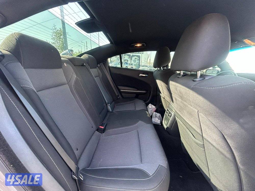 دودج شارجر SXT-V6 موديل 2021  ماشى 82.000 k.m  وارد الملا.4