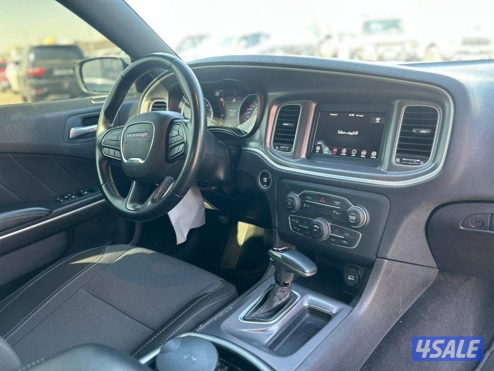 دودج شارجر SXT-V6 موديل 2021  ماشى 82.000 k.m  وارد الملا.7