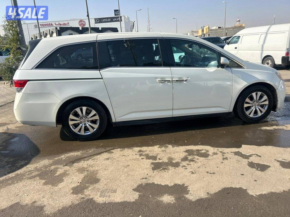 هوندا اوديسي موديل 2016 ماشي 209.000 k.m وارد الغانم.3