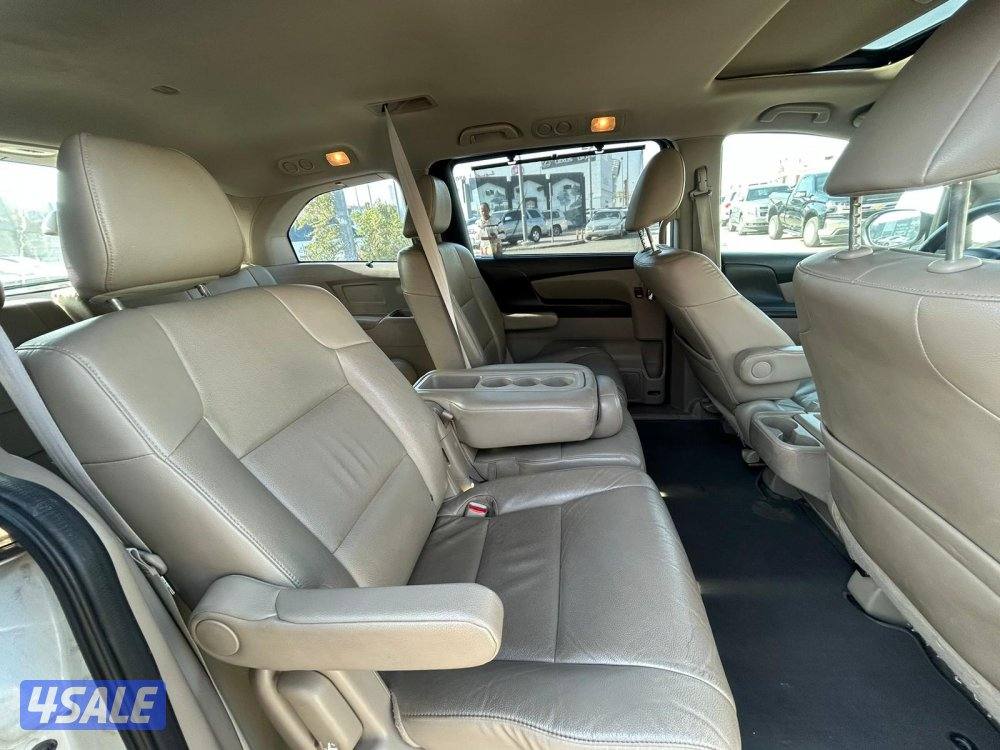 هوندا اوديسي موديل 2016 ماشي 209.000 k.m وارد الغانم.4