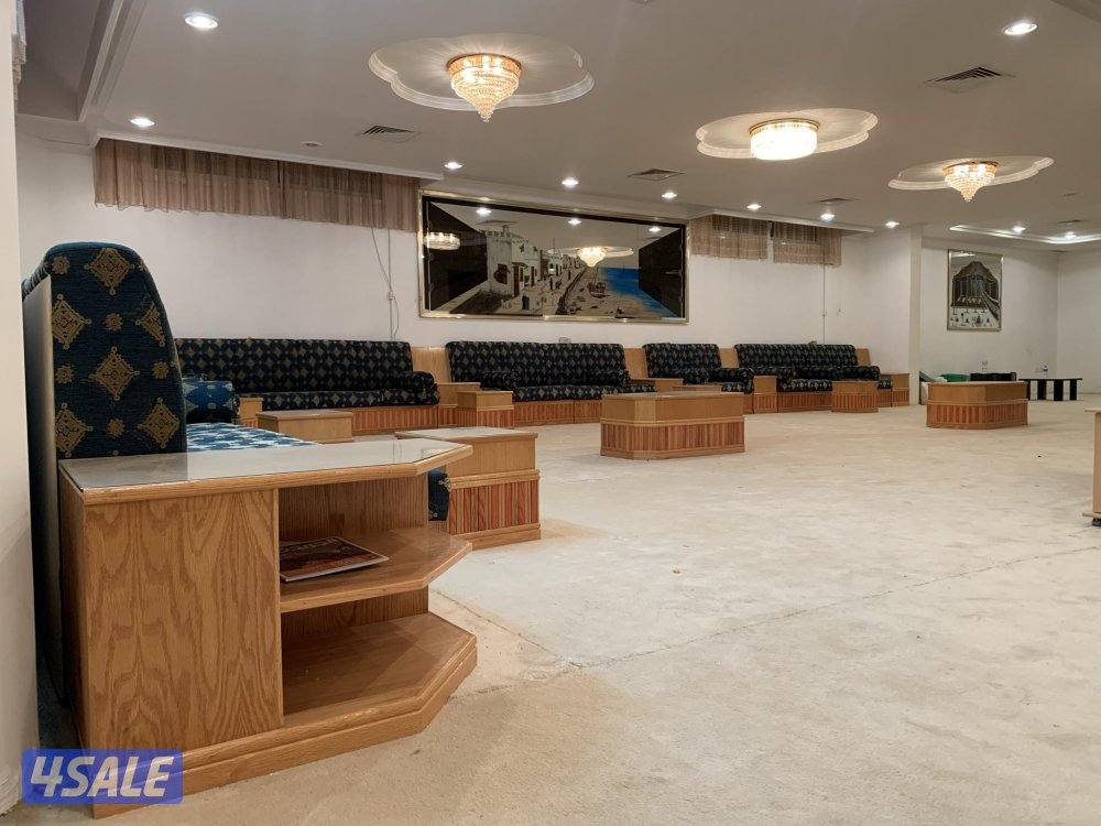 للبيع طقم ديوانية كامل بحالة ممتازة5