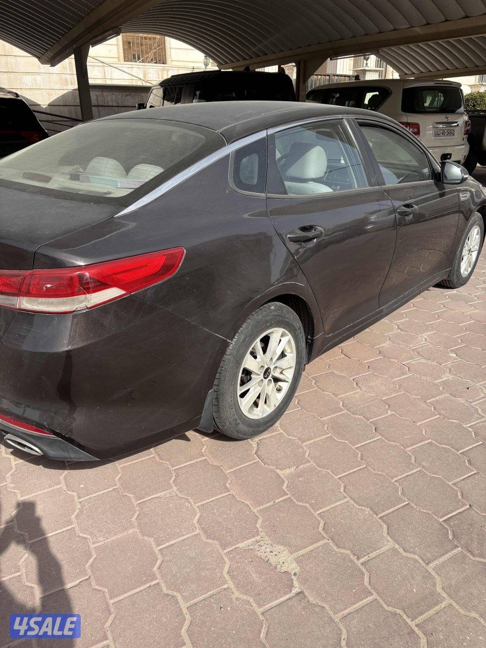 كيا أوبتيما 2017 المالك الثاني ماشيه 112 كم مكيف بارد5