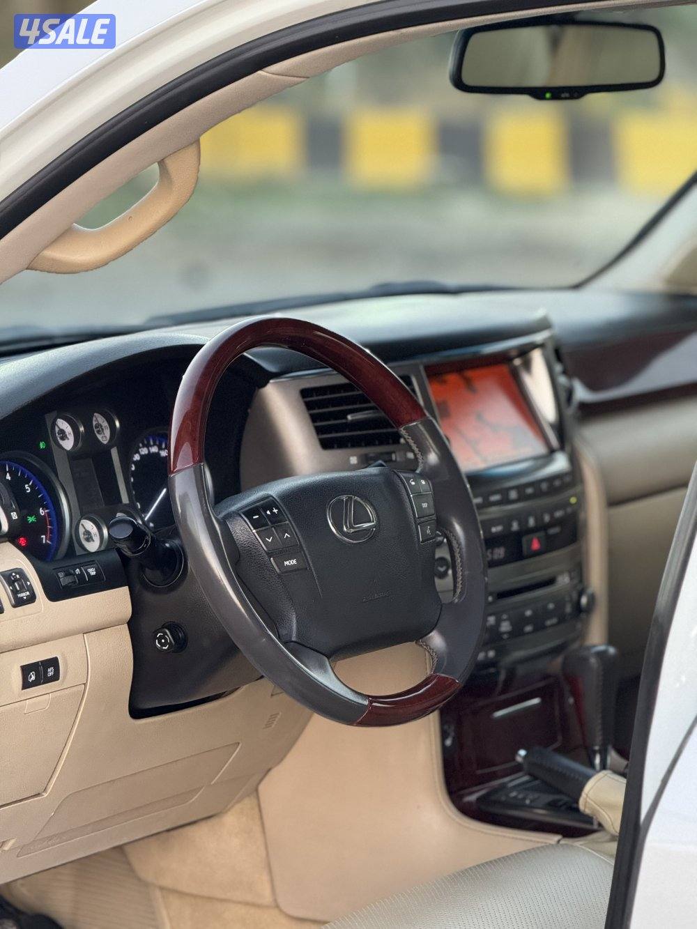 لكزس LX570-20116