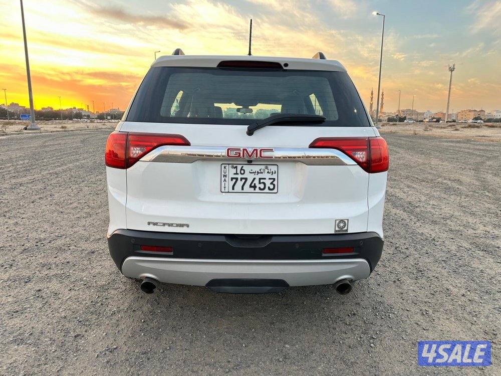 جي ام سي اكاديا موديل ٢٠١٨ بحالة الوكالة5