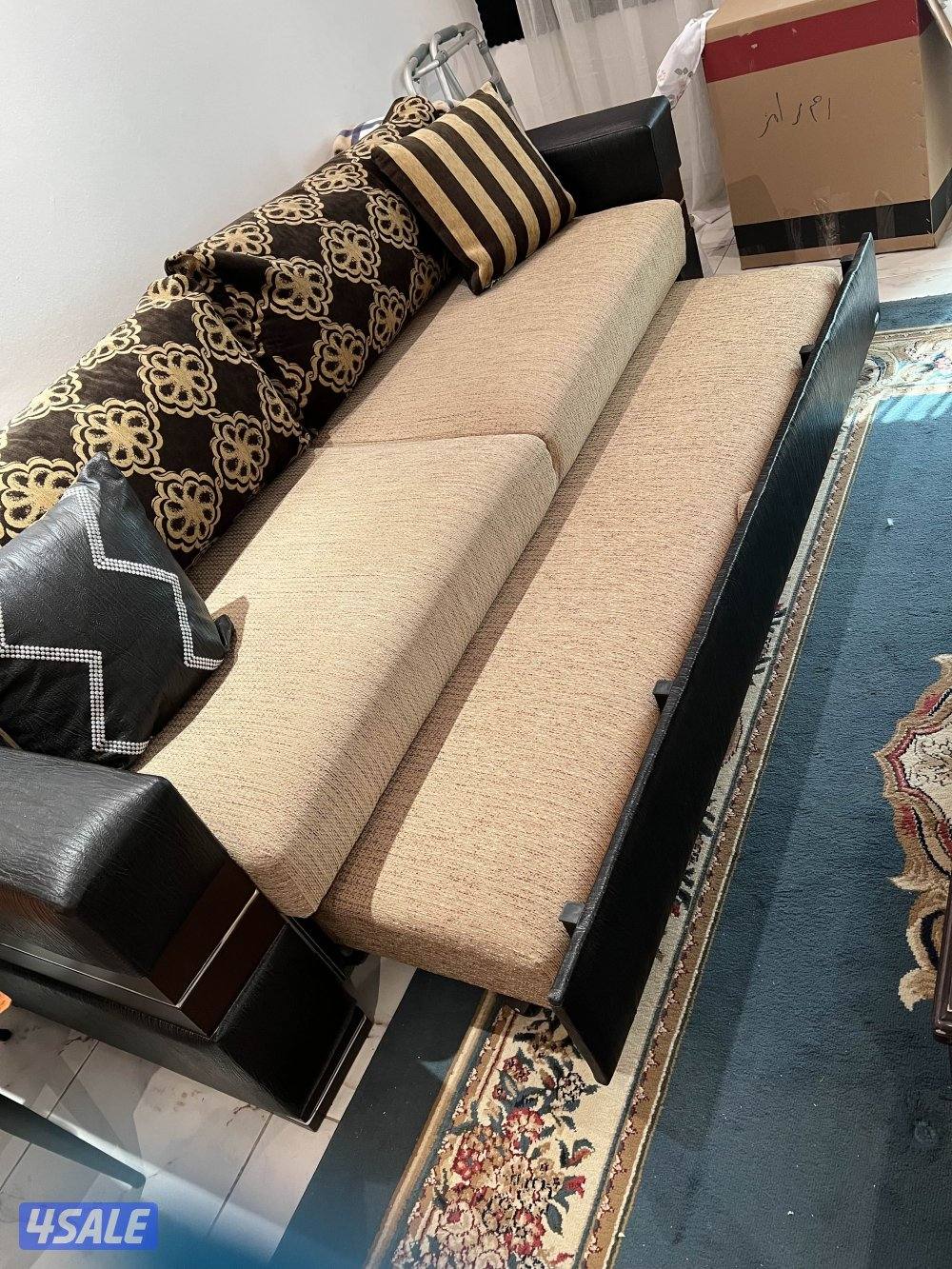 طقم جلوس وطقم طاولات وطاوله صغيره2