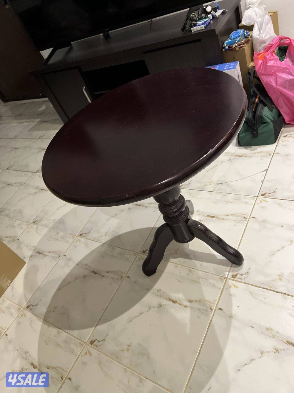 طقم جلوس وطقم طاولات وطاوله صغيره6