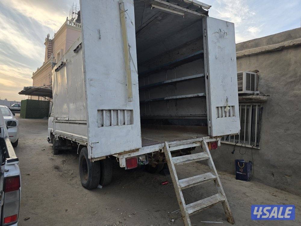 هاف لوري يصلح مخزن3