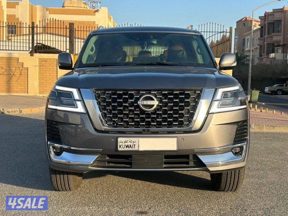 تيتانيوم 6 سلندر موديل 2024 ماشي37 الف  تامّين شامل2