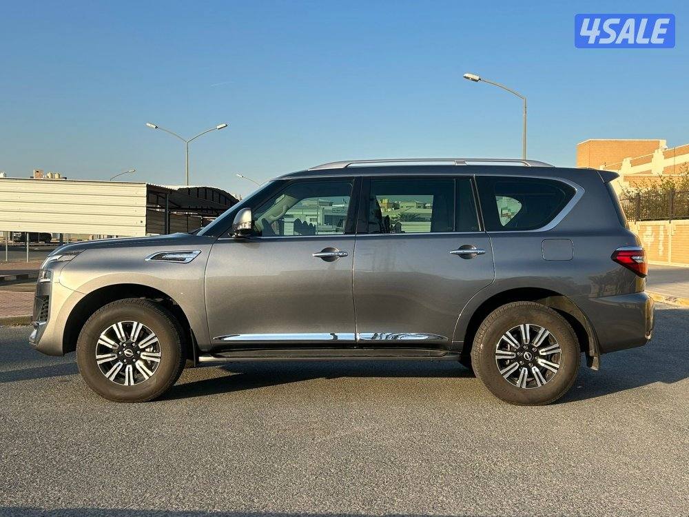 تيتانيوم 6 سلندر موديل 2024 ماشي37 الف  تامّين شامل3