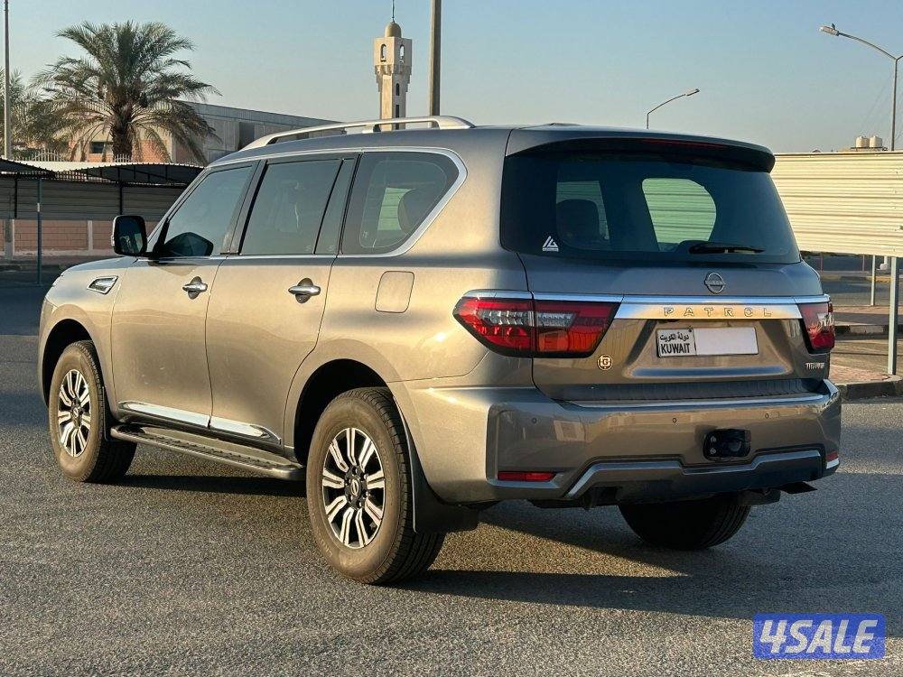 تيتانيوم 6 سلندر موديل 2024 ماشي37 الف  تامّين شامل6