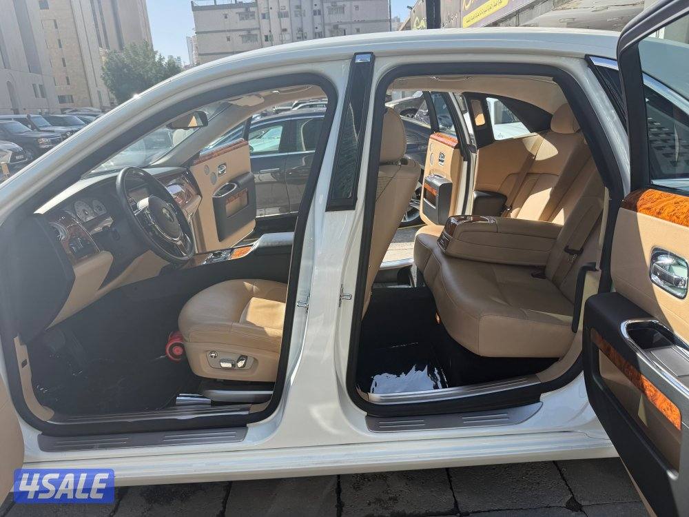 رولزرويس…جوست…موديل 2010 قطع العداد 59 الف كم11