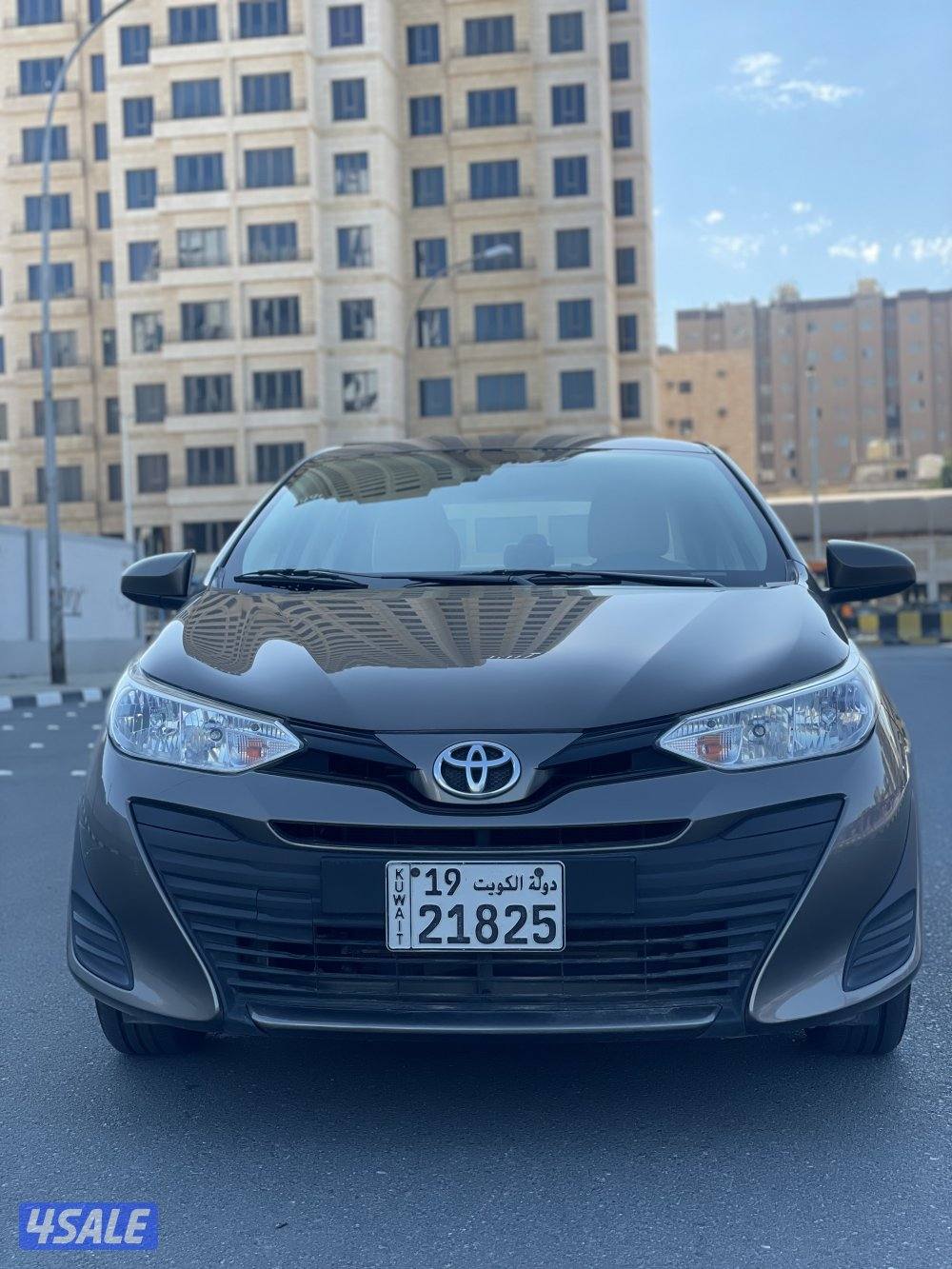 للبيع تويوتا يارس موديل 20204