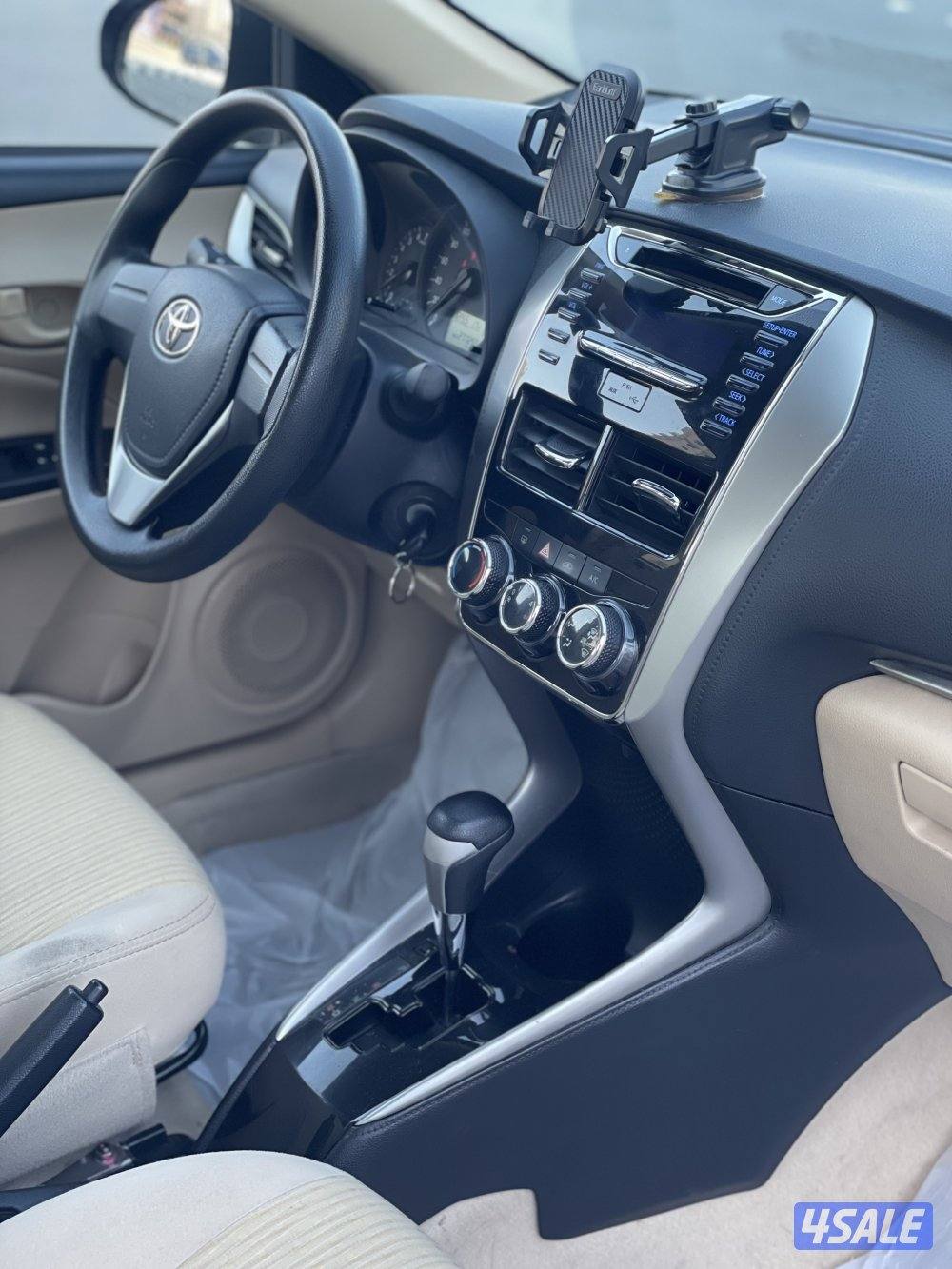 للبيع تويوتا يارس موديل 20207