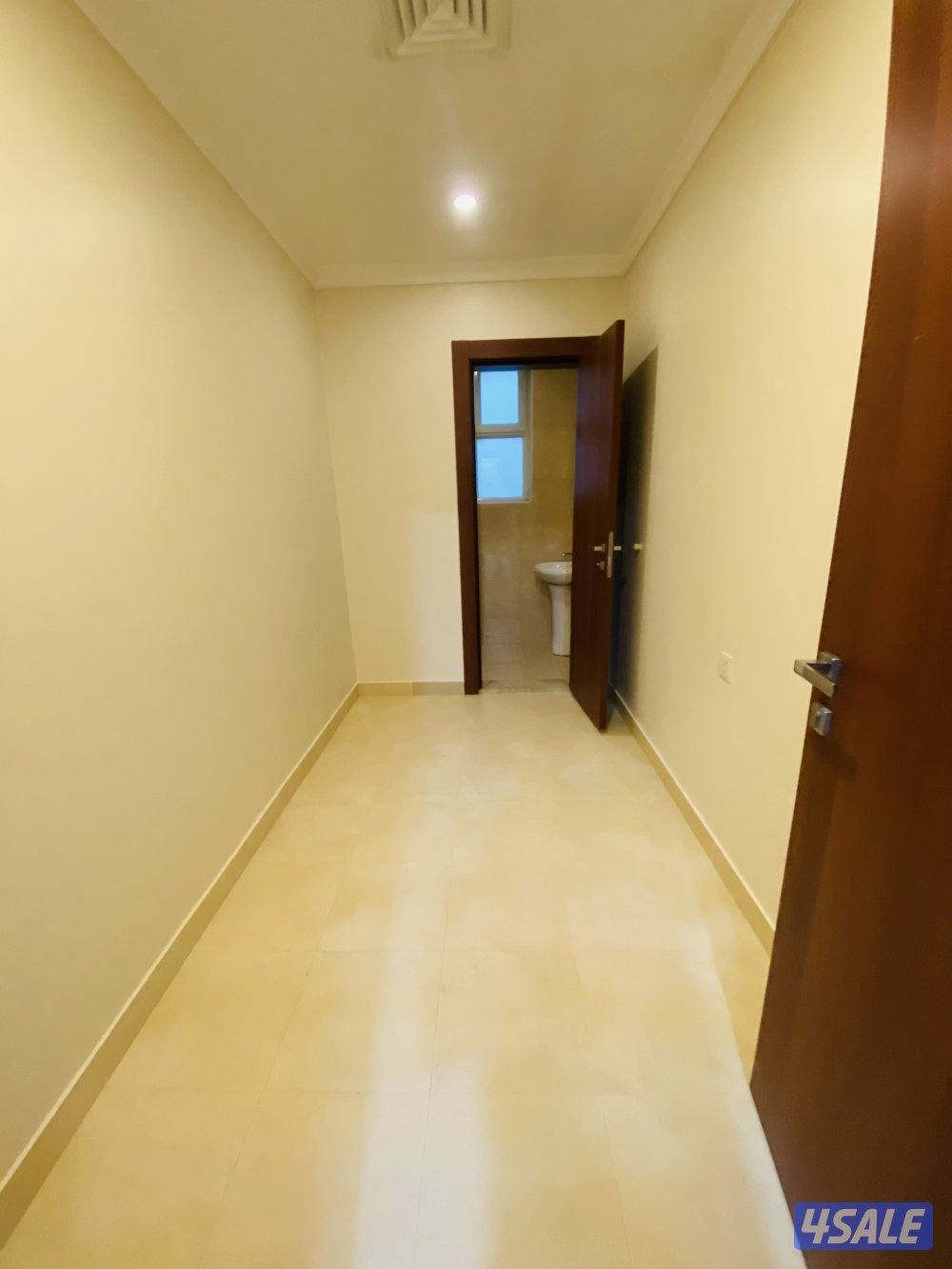 للإيجار في ابو حليفه شقه كبيره تشطيب سوبر ديلوكس2