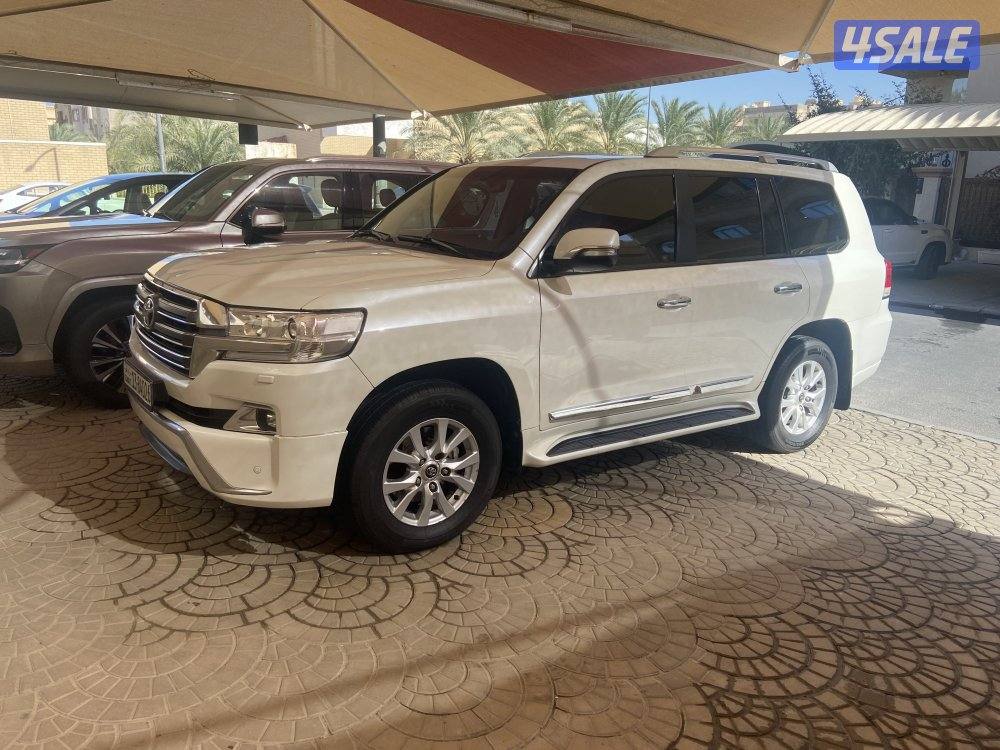 للبيع لاند كروز نظيف جدا0