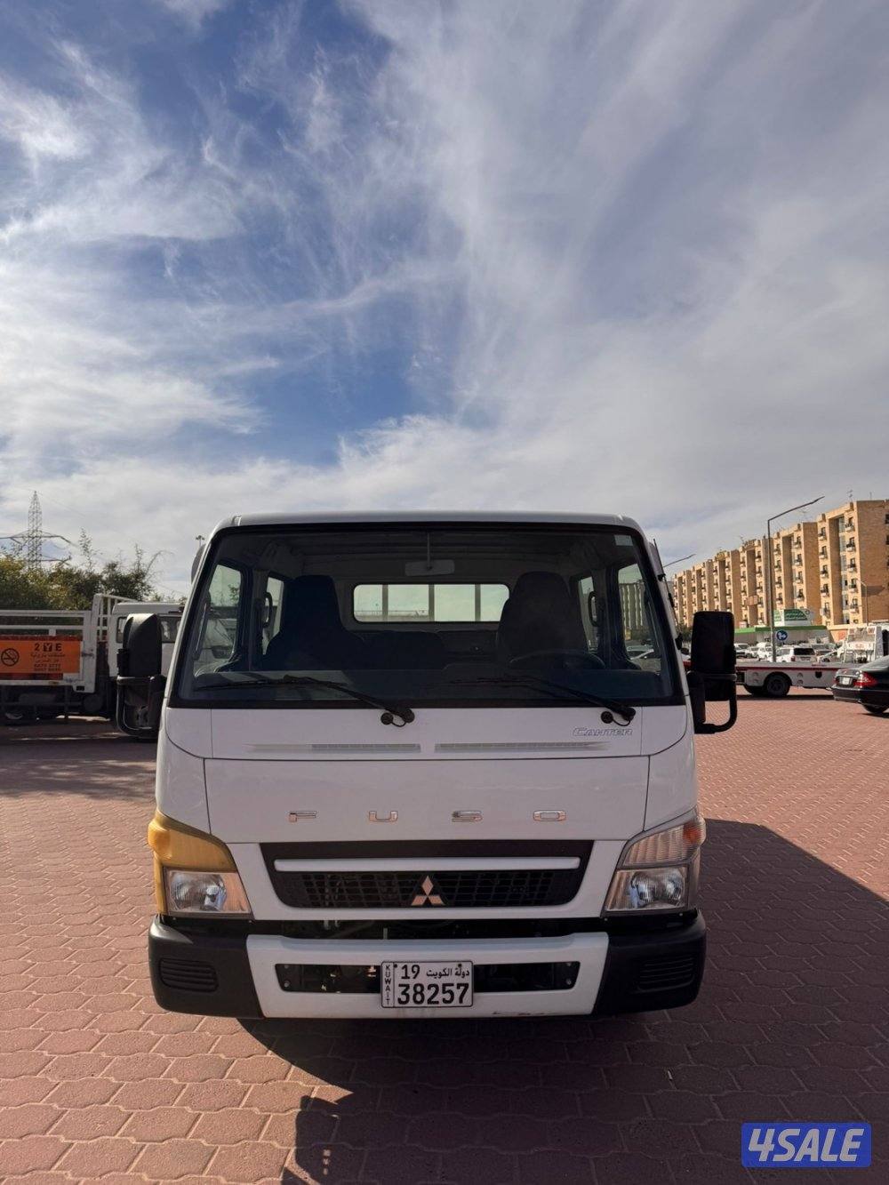 للبيع هاف لوري موديل 2022 دبل كبينة شرط الفحص بالكامل صبغ الوكالة1