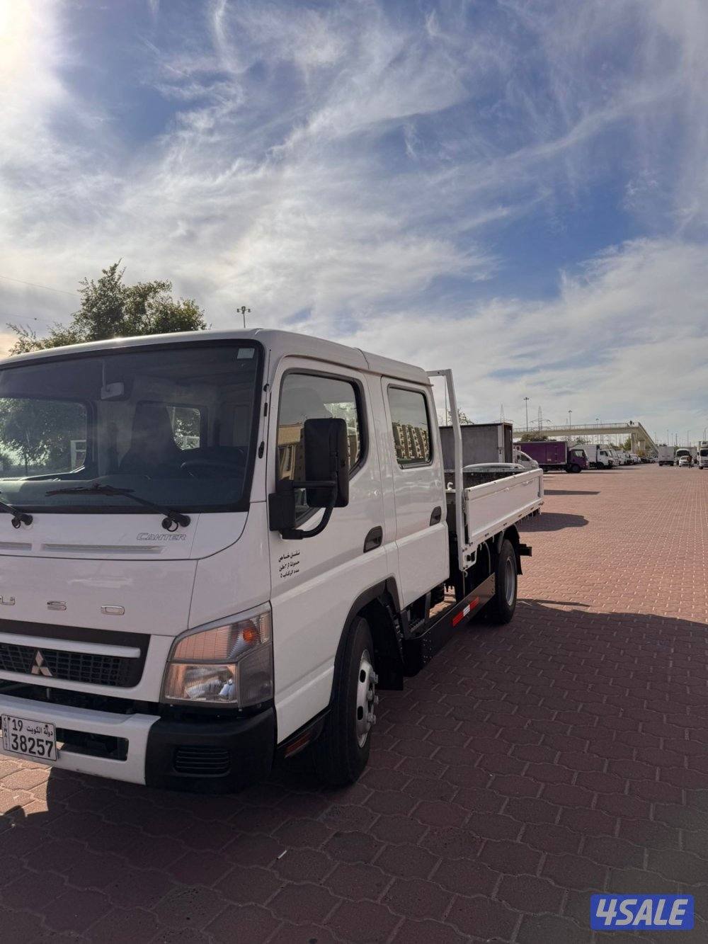 للبيع هاف لوري موديل 2022 دبل كبينة شرط الفحص بالكامل صبغ الوكالة2