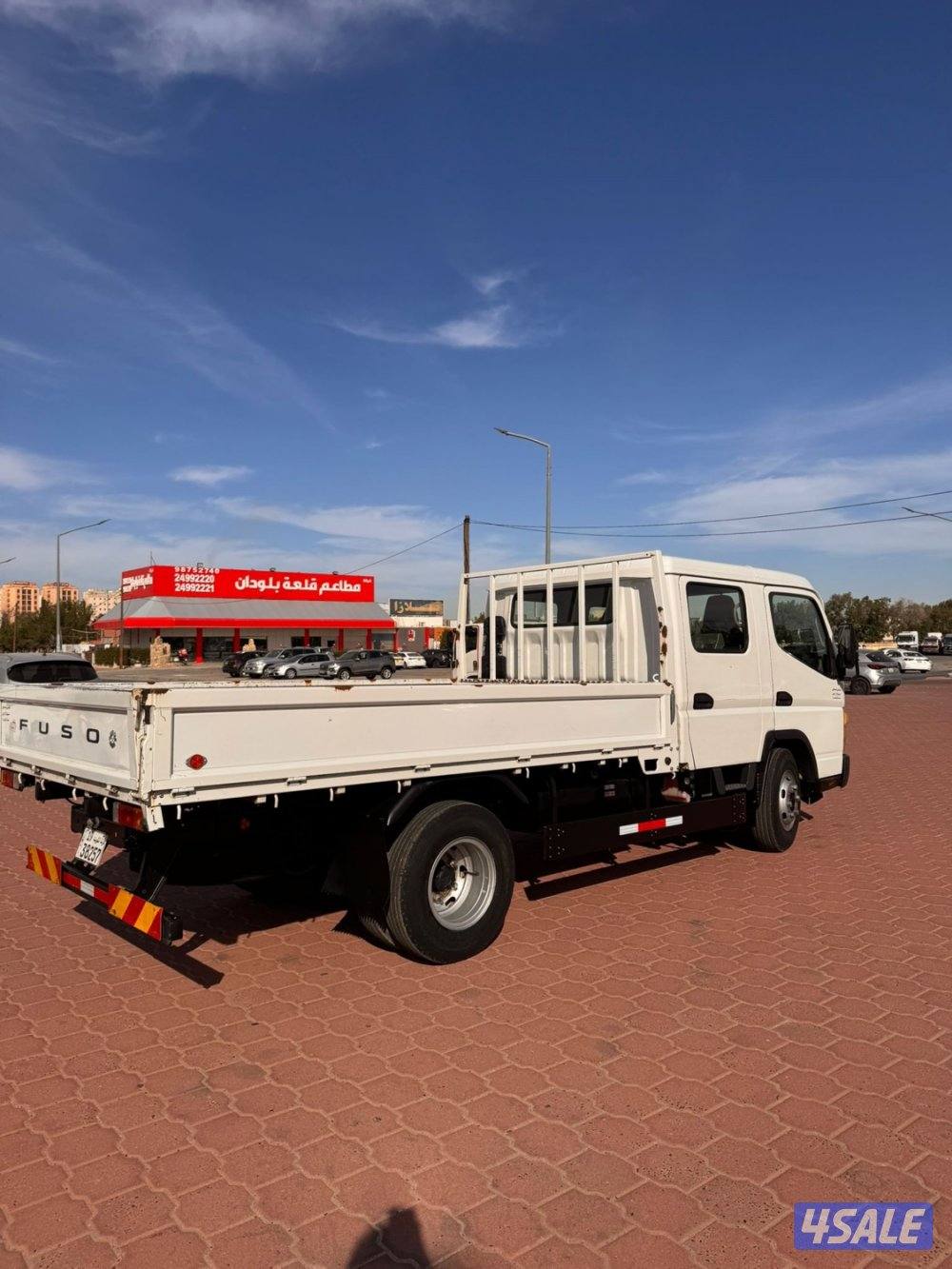 للبيع هاف لوري موديل 2022 دبل كبينة شرط الفحص بالكامل صبغ الوكالة3