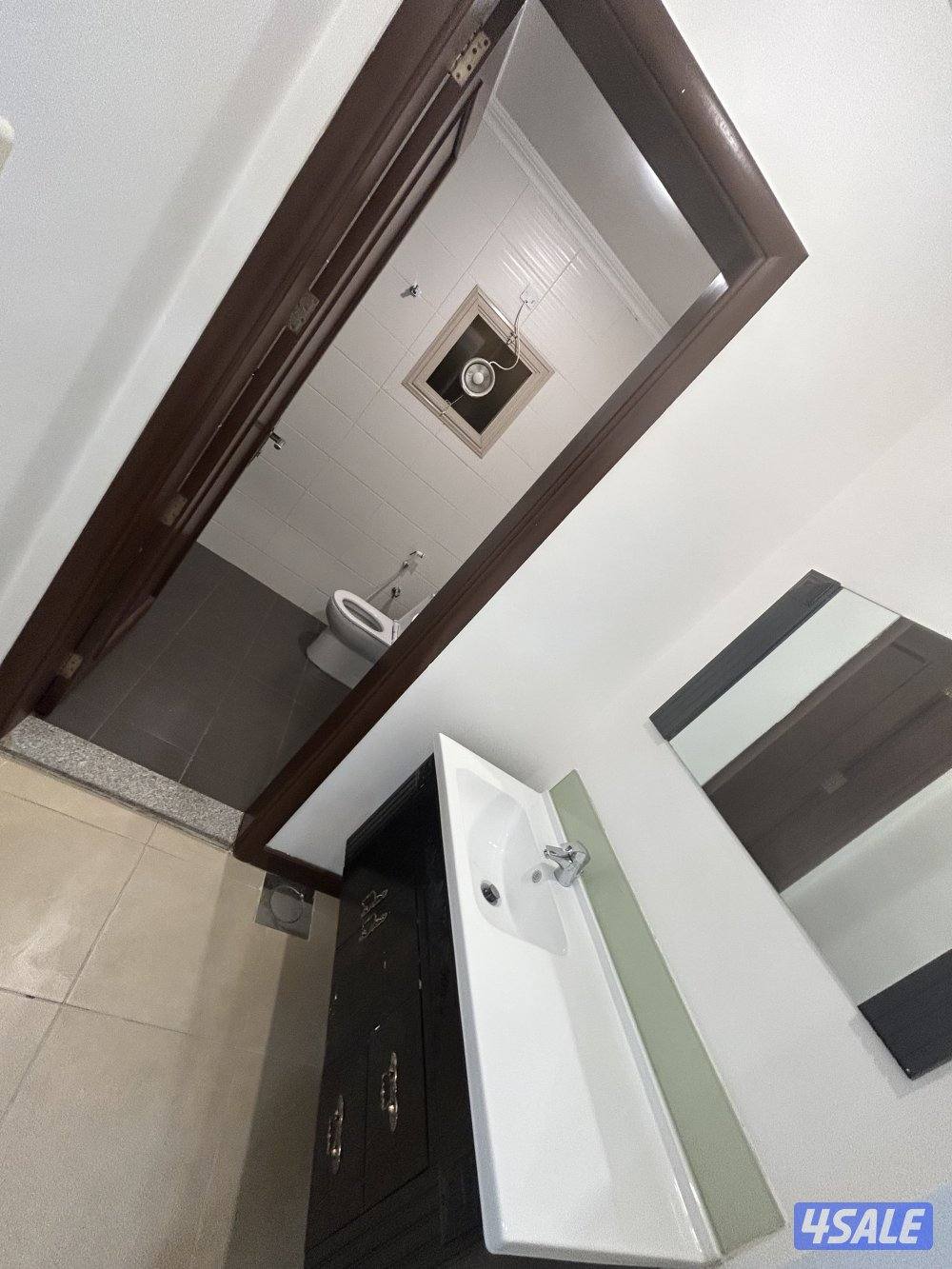 بالجابريه دوركبيييير مع غرفه سواق  ٤غ (٢منهم ماستر) وصاله و٤حمام4